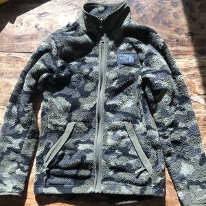 North Face boys fleece camo zip front jacket
